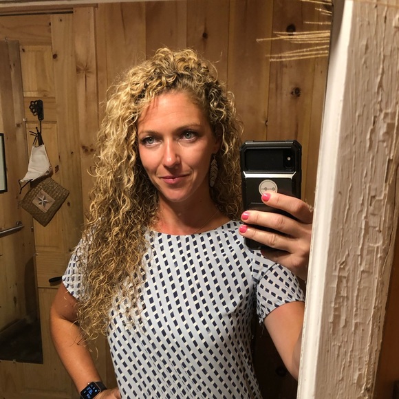 Meet your Posher, Andrea - Picture 1 of 1